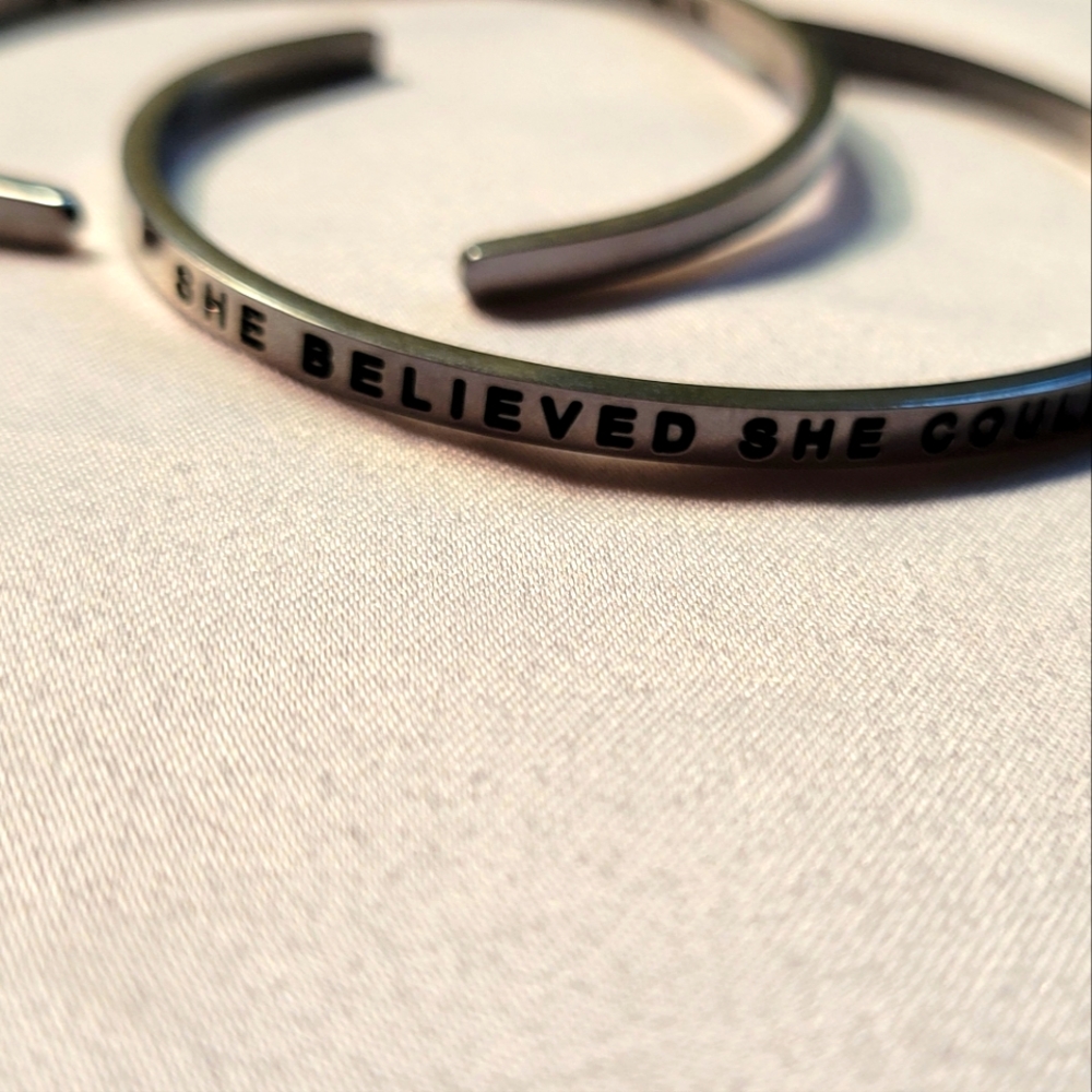 Mantra Band Bracelets Lot of 2 Peace Comes From Within & She Believed She Could